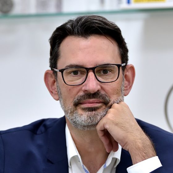 Professor Oscar Marín 